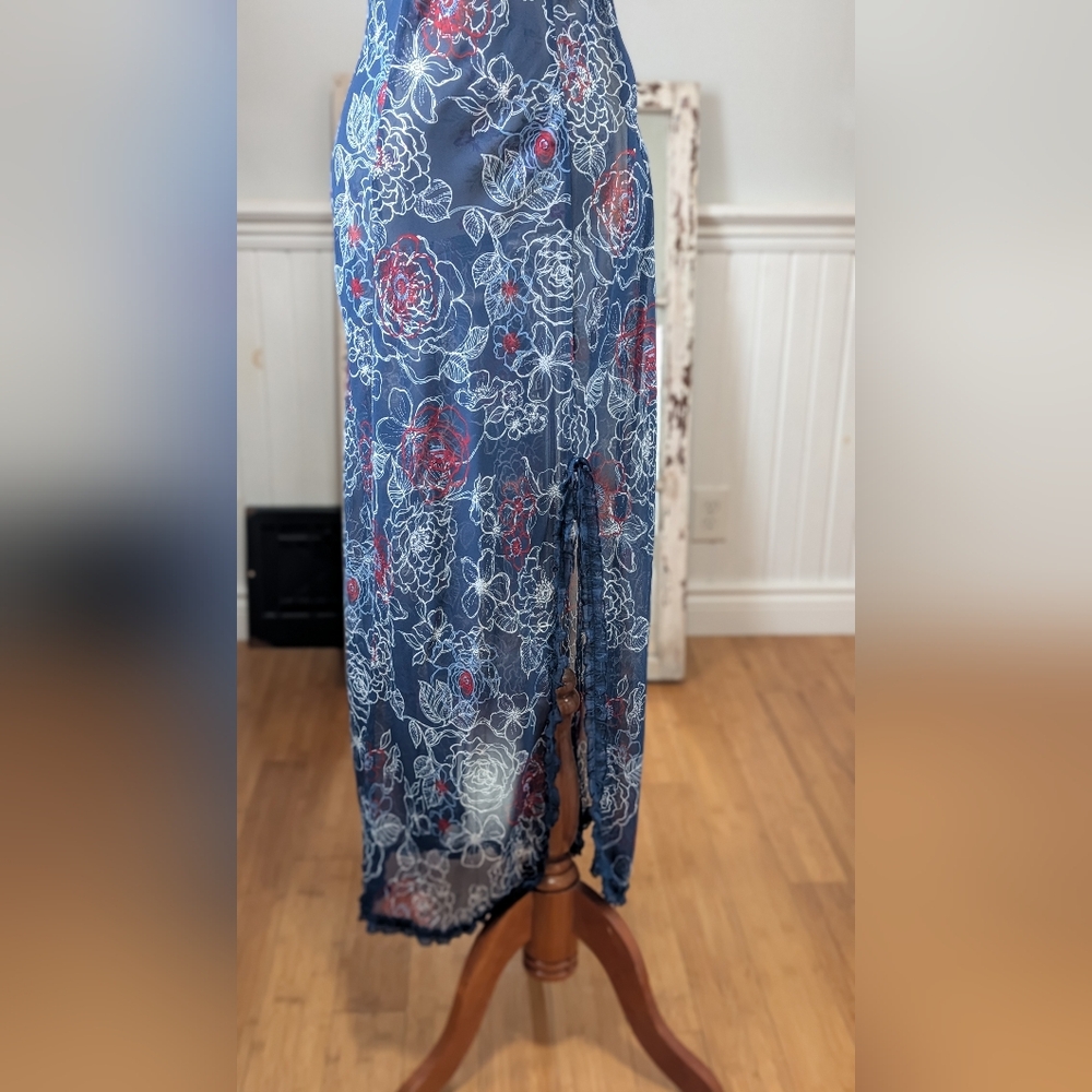 La Vie En Rose floral‎ Lace Nightgown - Blue and Red - Picture 4 of 9